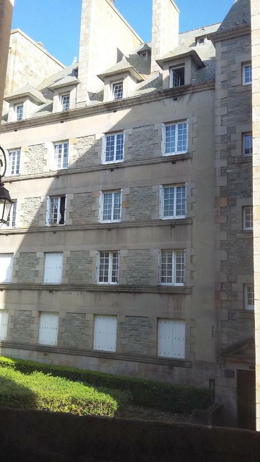 La Bertaudiere Apartment Saint-Malo Bagian luar foto