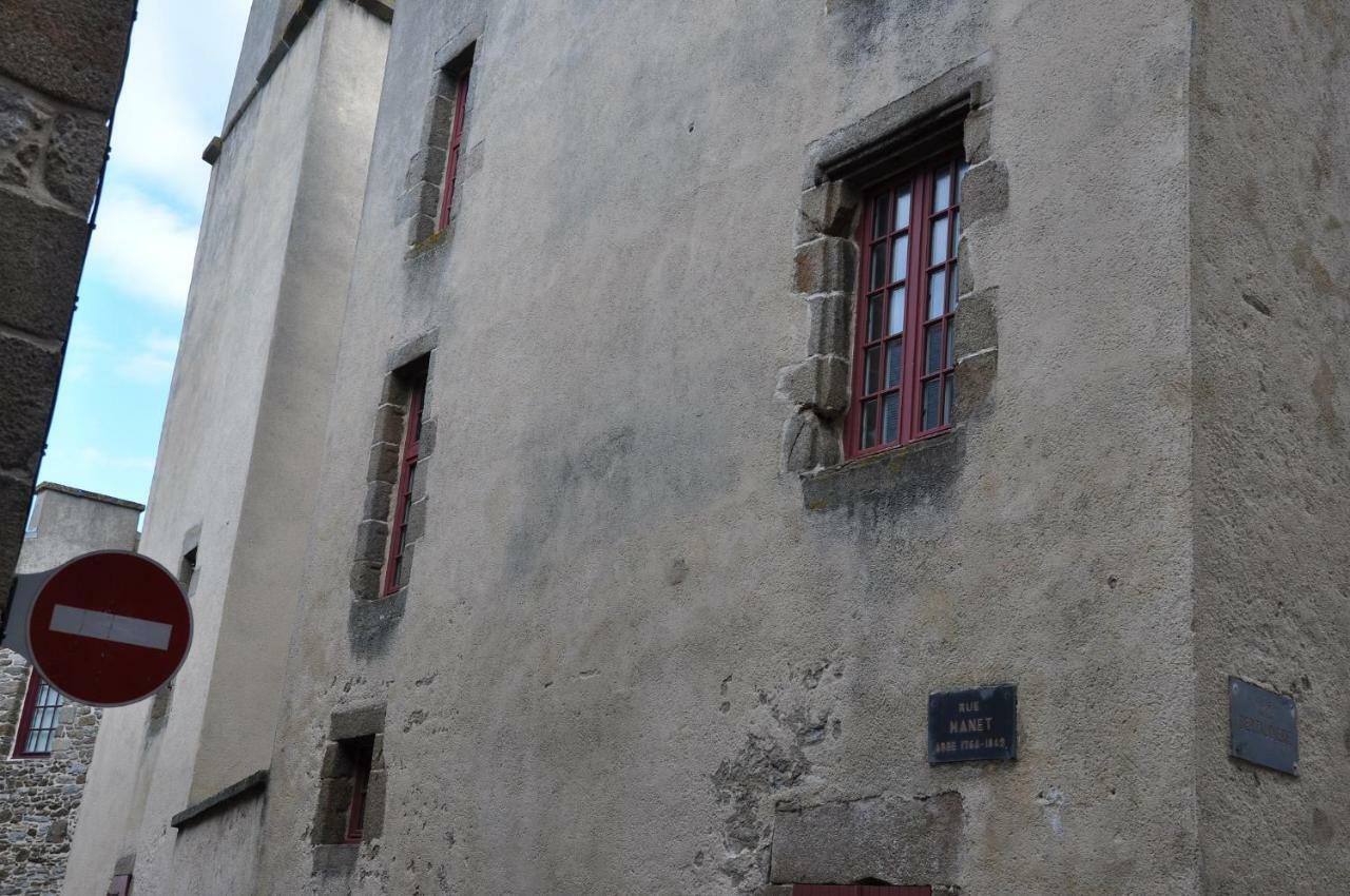 La Bertaudiere Apartment Saint-Malo Bagian luar foto